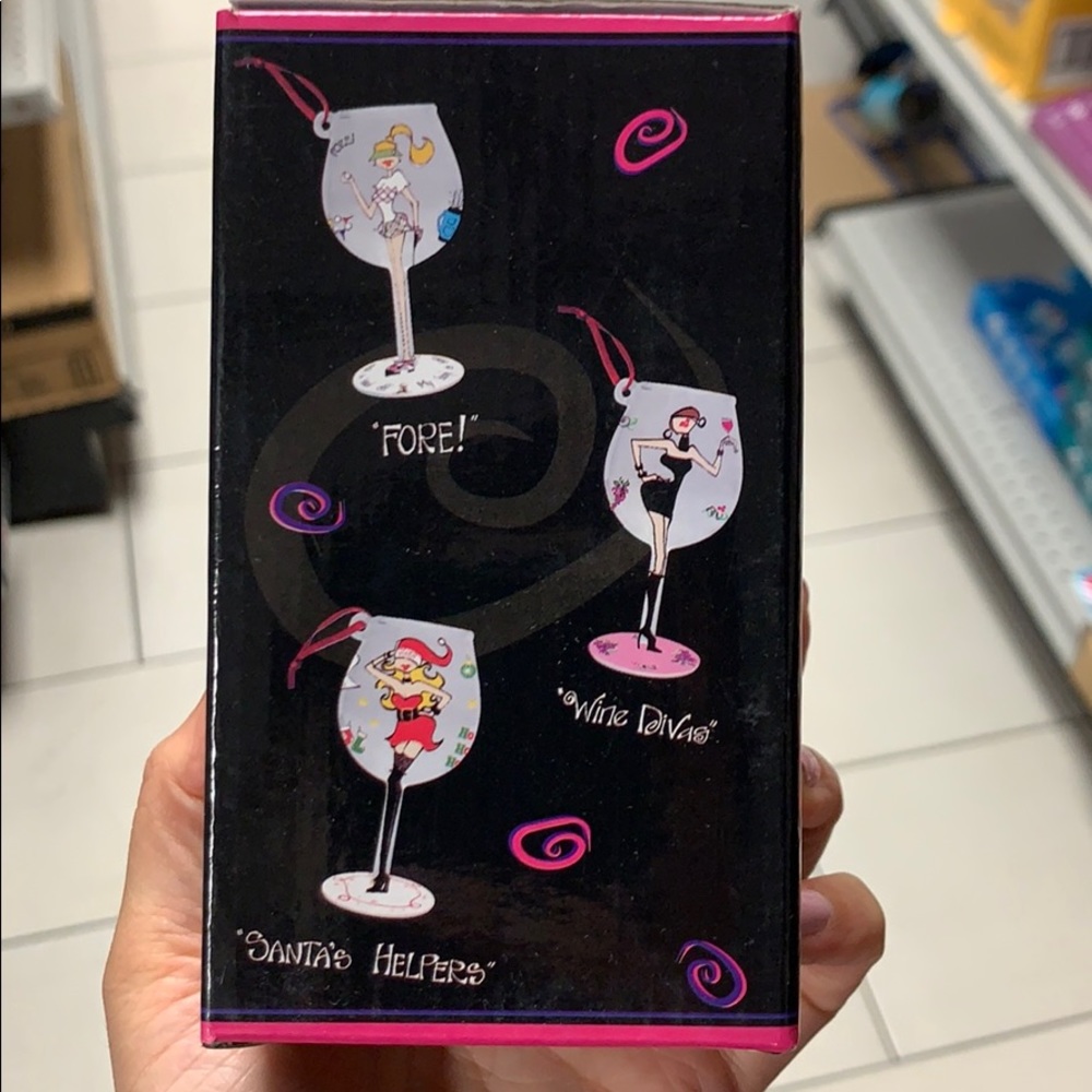 NWT Bottoms Up Wine Glass Ornament